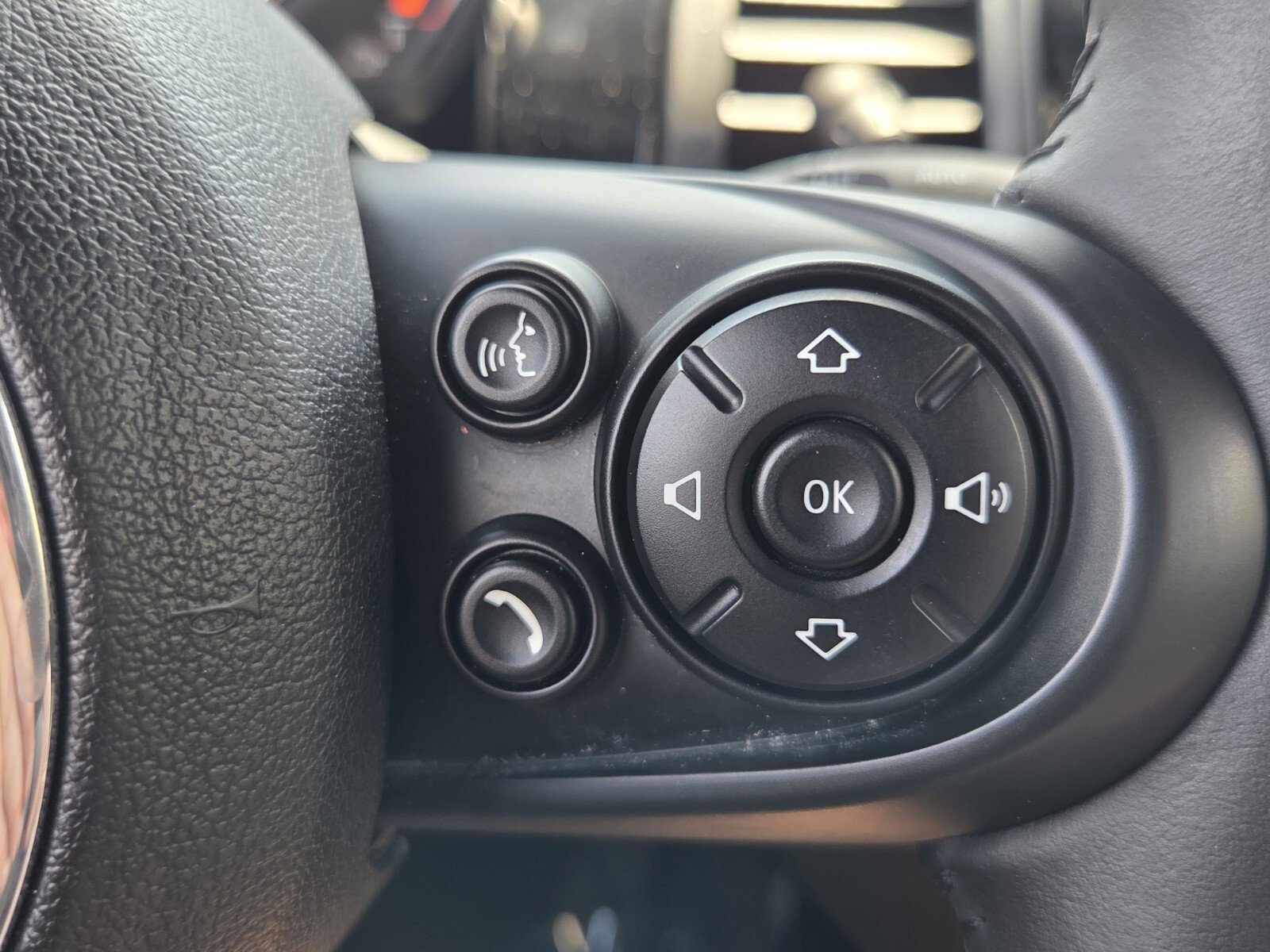 Used 2019 MINI Cooper Convertible image 27