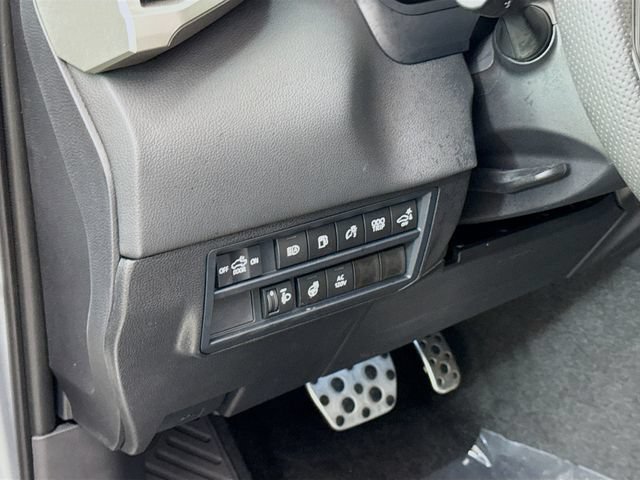 Used 2025 Toyota Tundra Limited w/ TRD Off-Road Package AWD/4WD image 10