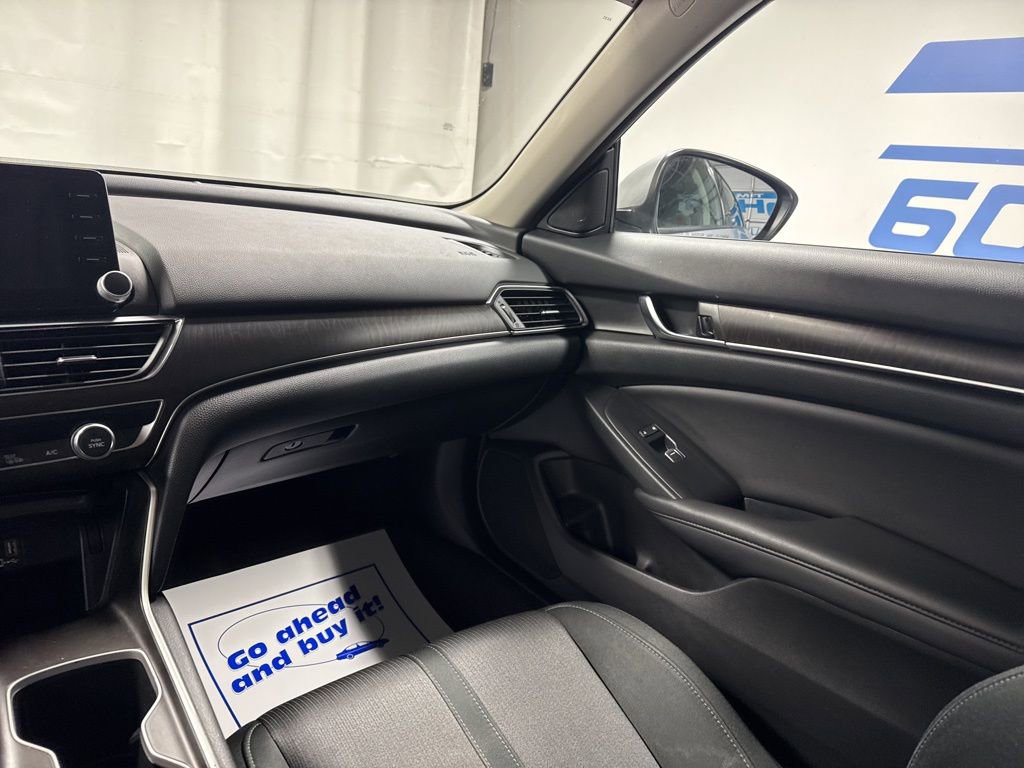 Used 2019 Honda Accord EX image 18
