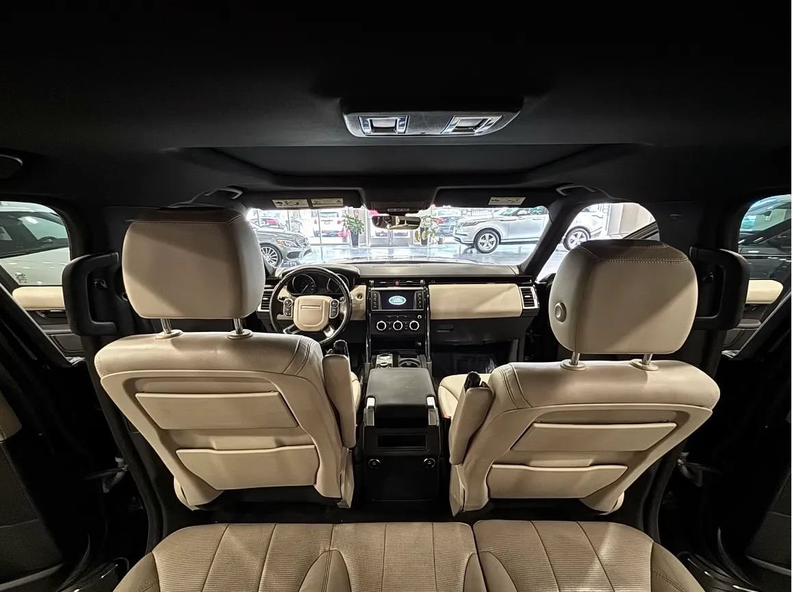 Used 2017 Land Rover Discovery SE AWD/4WD image 51