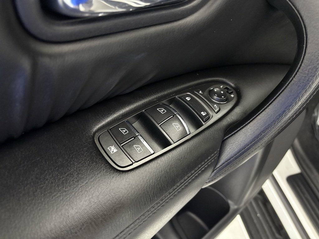 Used 2023 Nissan Armada SV image 15