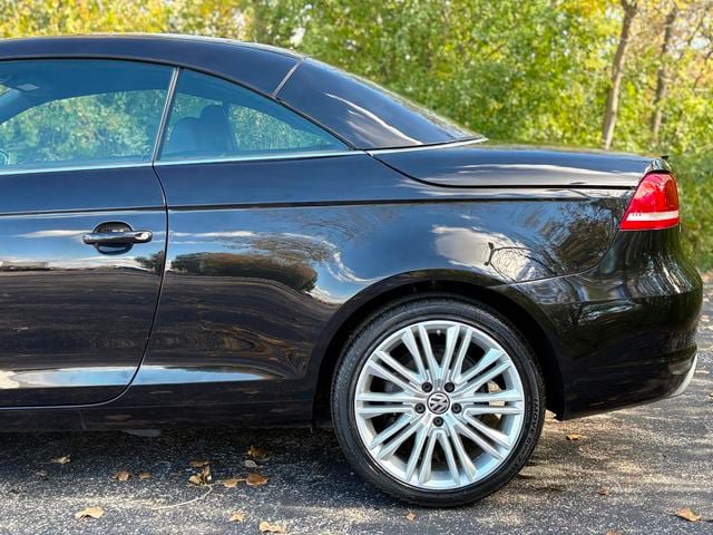 Used 2013 Volkswagen Eos FWD image 8