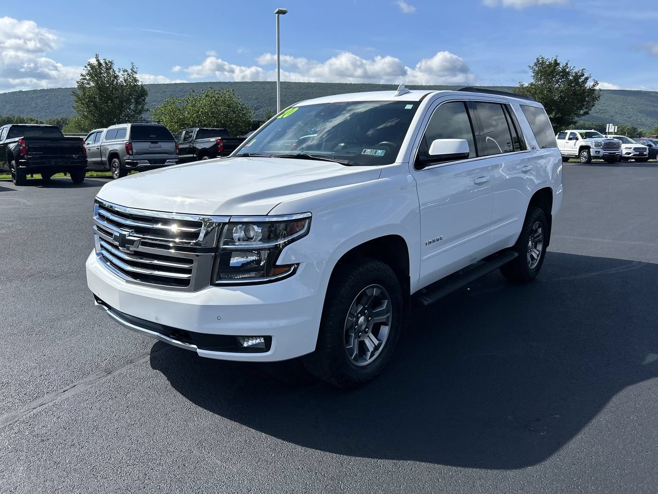 Used 2020 Chevrolet Tahoe LT w/ Off-Road Package AWD/4WD image 3