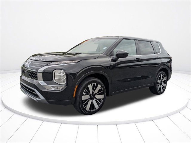 New 2025 Mitsubishi Outlander SE image 7