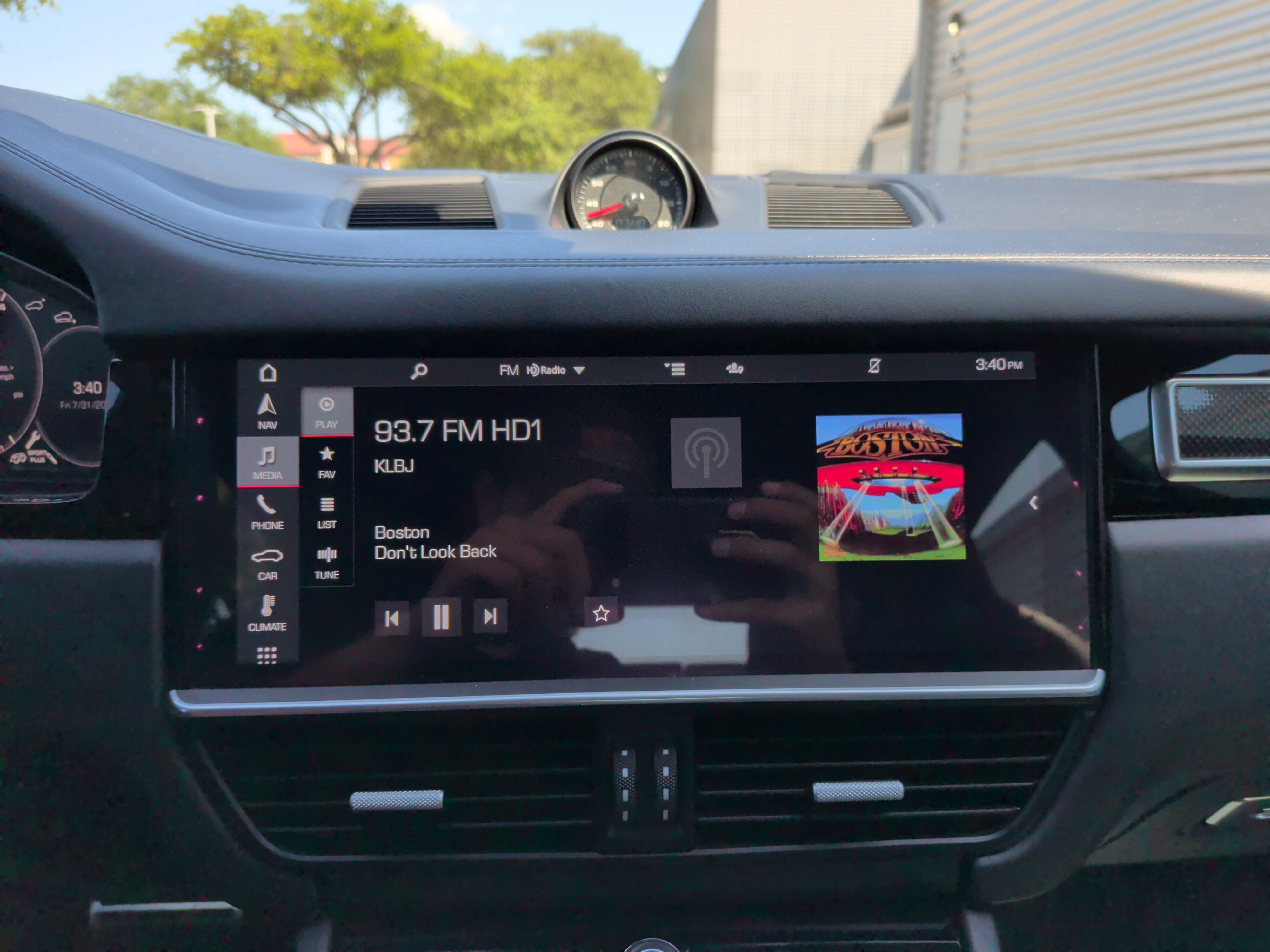 Used 2020 Porsche Cayenne Turbo AWD/4WD image 22