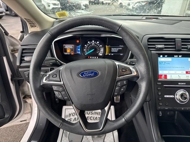 Used 2017 Ford Fusion Titanium FWD image 11