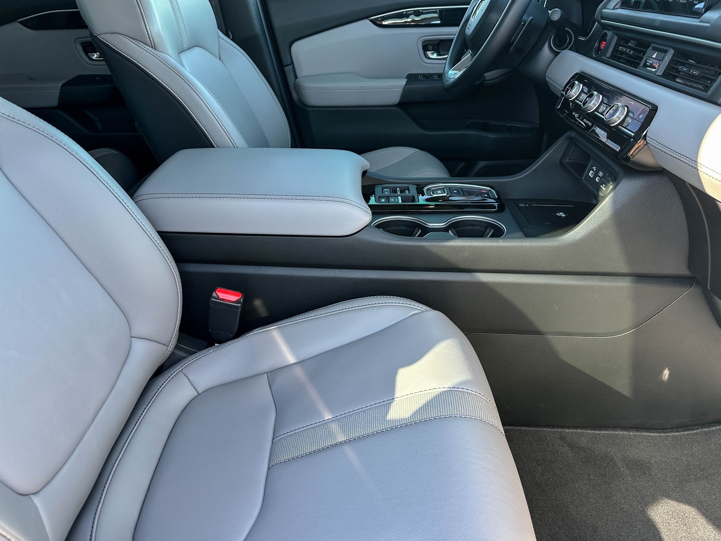 Used 2025 Honda Pilot Touring image 28
