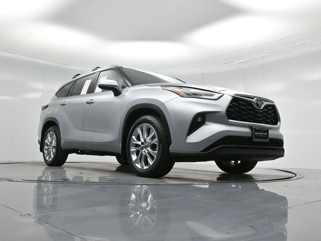 Used 2022 Toyota Highlander Limited image 47