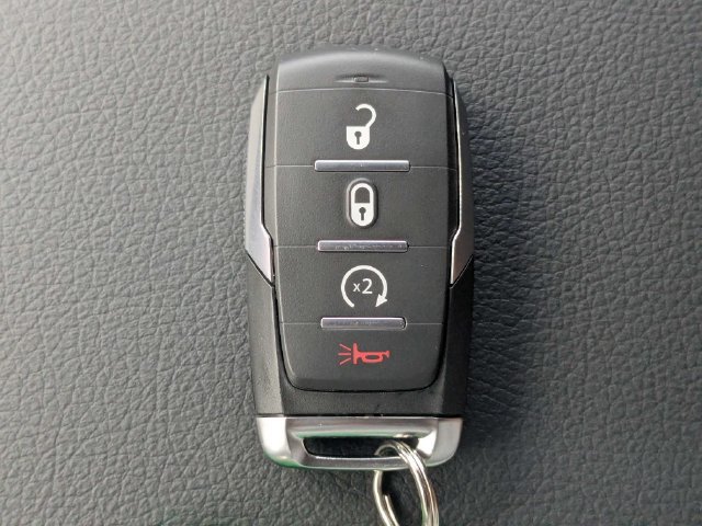 New 2026 RAM 3500 Big Horn AWD/4WD image 33