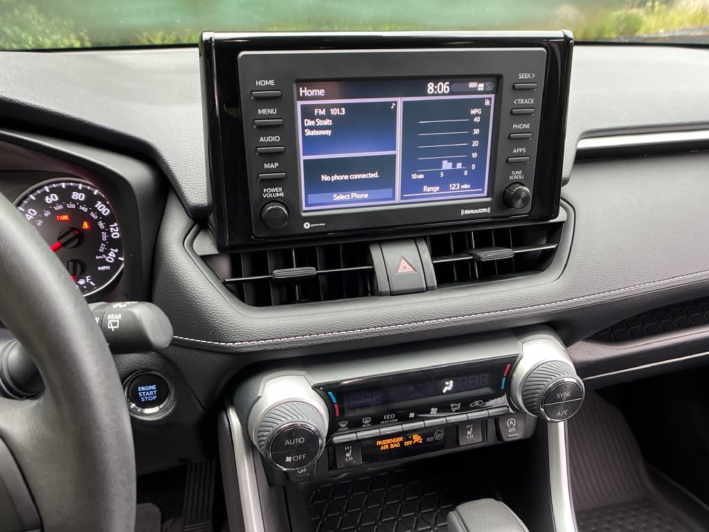 Used 2022 Toyota RAV4 XLE w/ Convenience Package AWD/4WD image 16