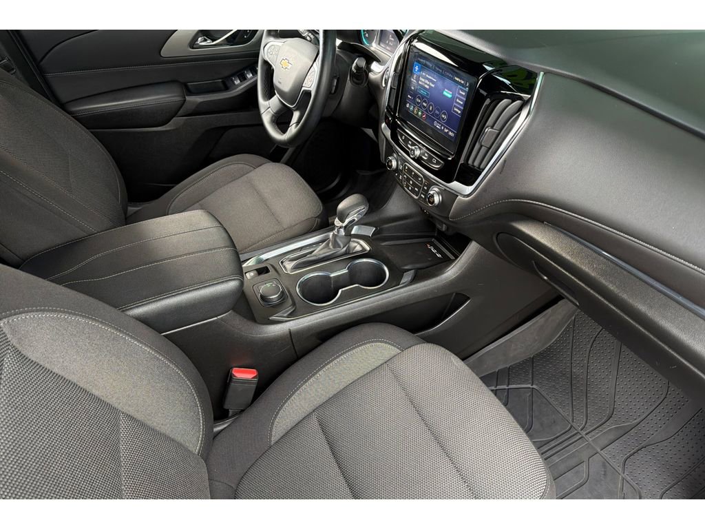 Used 2023 Chevrolet Traverse LT FWD image 19