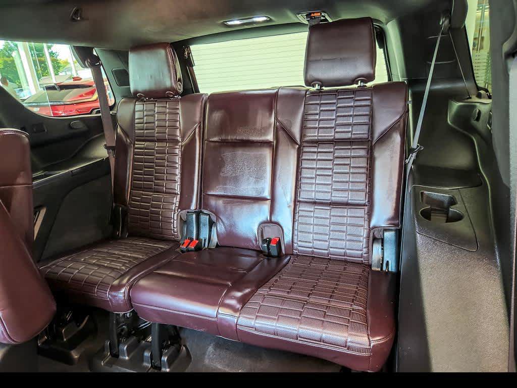 Used 2021 Cadillac Escalade Premium Luxury Platinum w/ LPO, Floor Liner Package AWD/4WD image 13