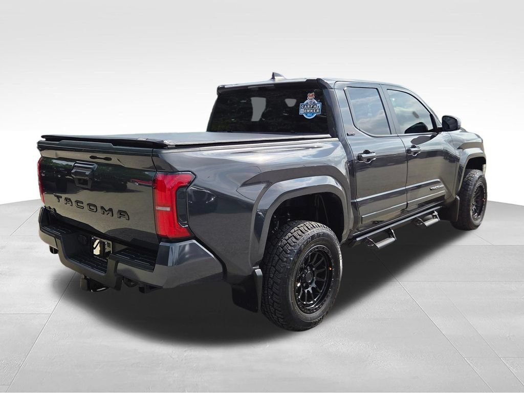 Used 2025 Toyota Tacoma SR5 AWD/4WD image 8