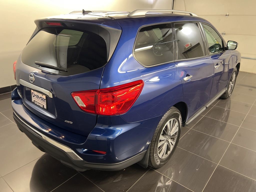 Used 2017 Nissan Pathfinder S AWD/4WD image 6