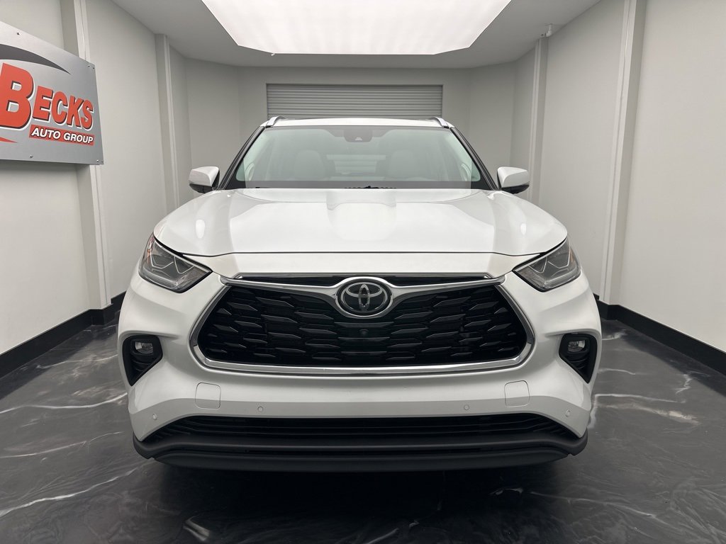 Used 2022 Toyota Highlander Limited image 29