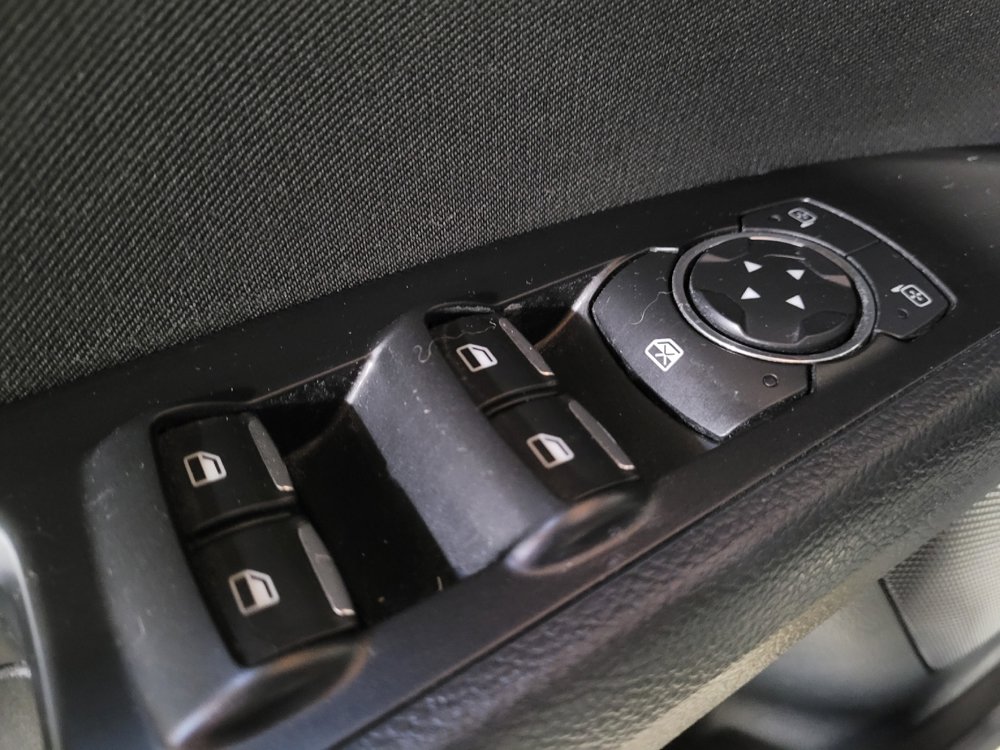 Used 2017 Ford Fusion SE w/ Fusion SE Technology Package FWD image 27