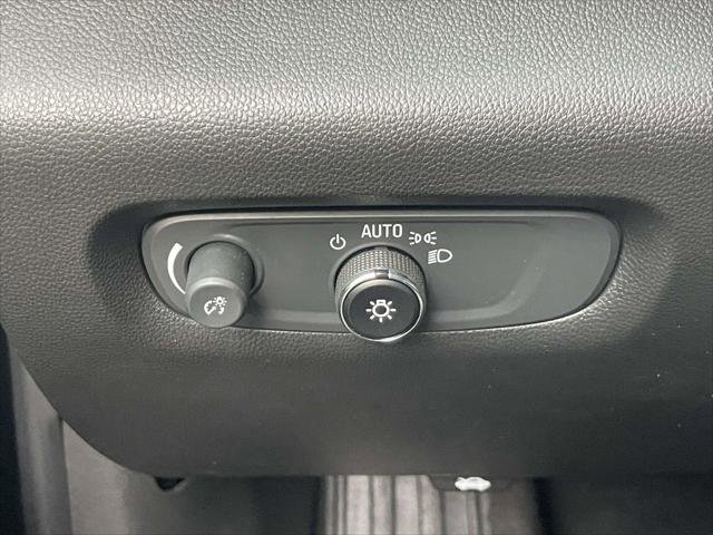 Used 2023 Chevrolet Traverse Premier image 18