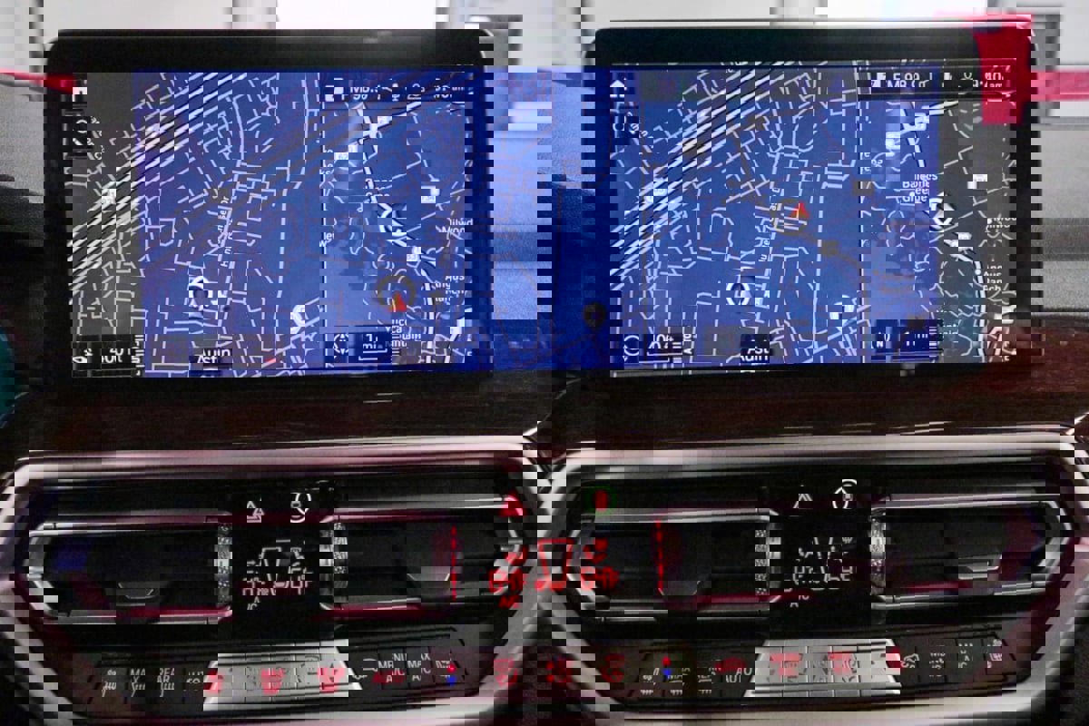 Used 2022 BMW X3 xDrive30i w/ Premium Package image 17