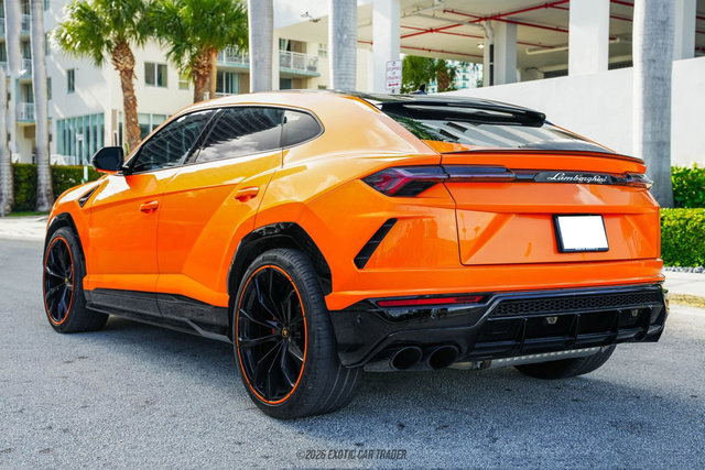 Used 2022 Lamborghini Urus image 6