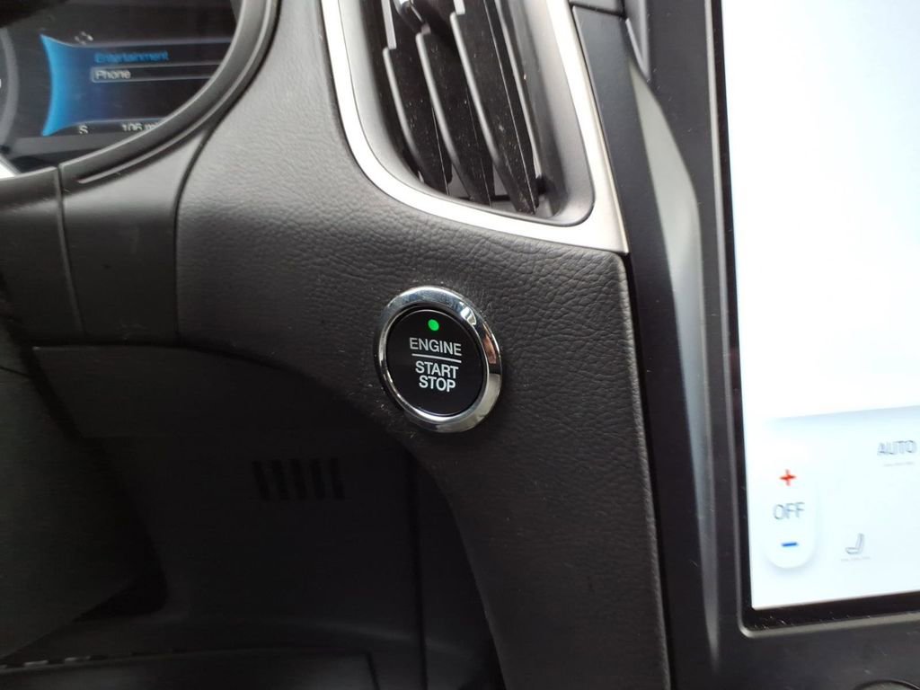 Certified 2024 Ford Edge SEL AWD/4WD image 22