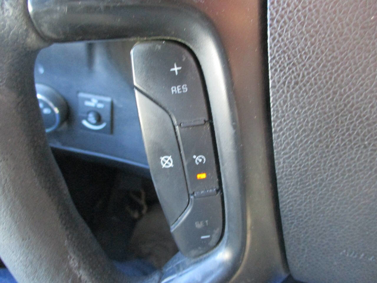 Used 2009 Chevrolet Express 3500 image 18