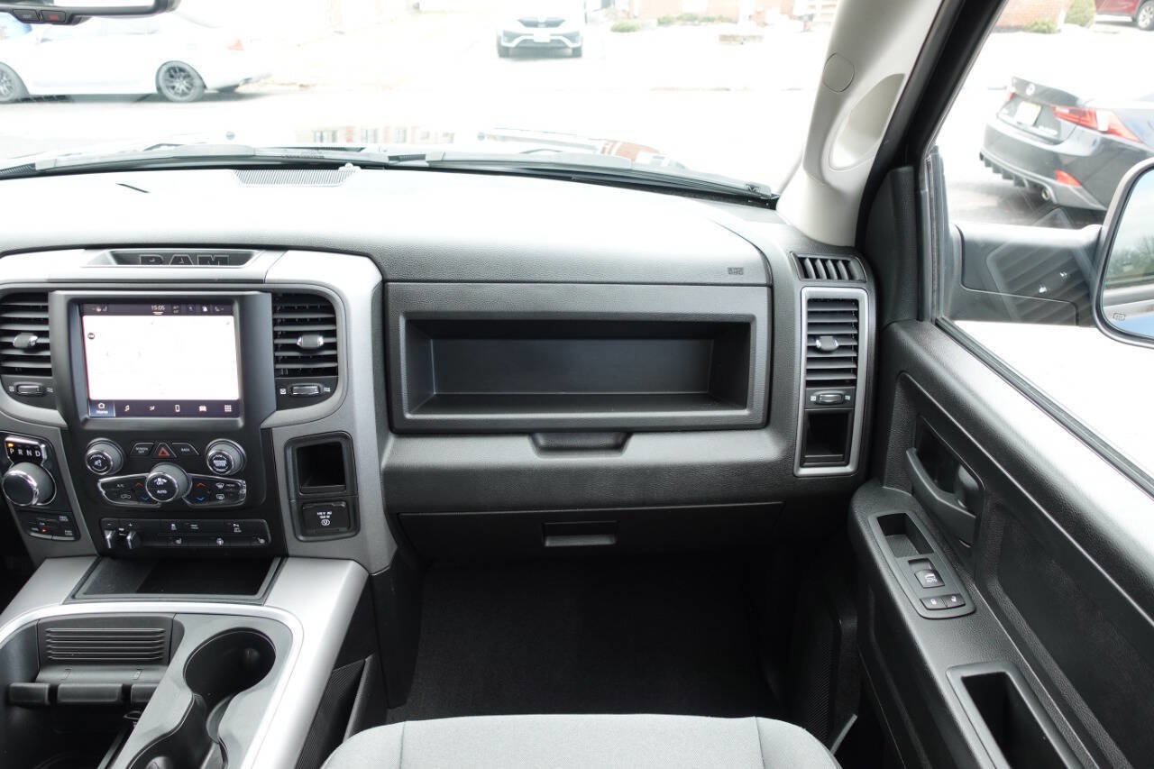 Used 2022 RAM 1500 Express w/ Wheel & Sound Group image 33