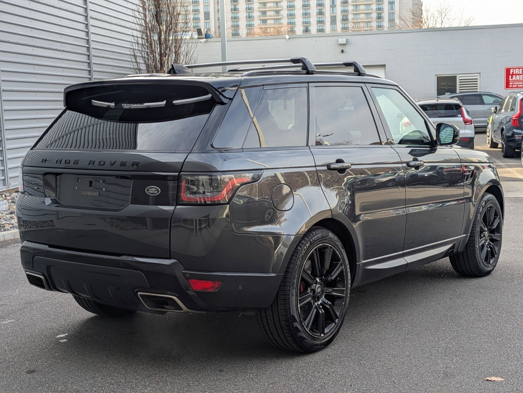 Used 2019 Land Rover Range Rover Sport HST image 3