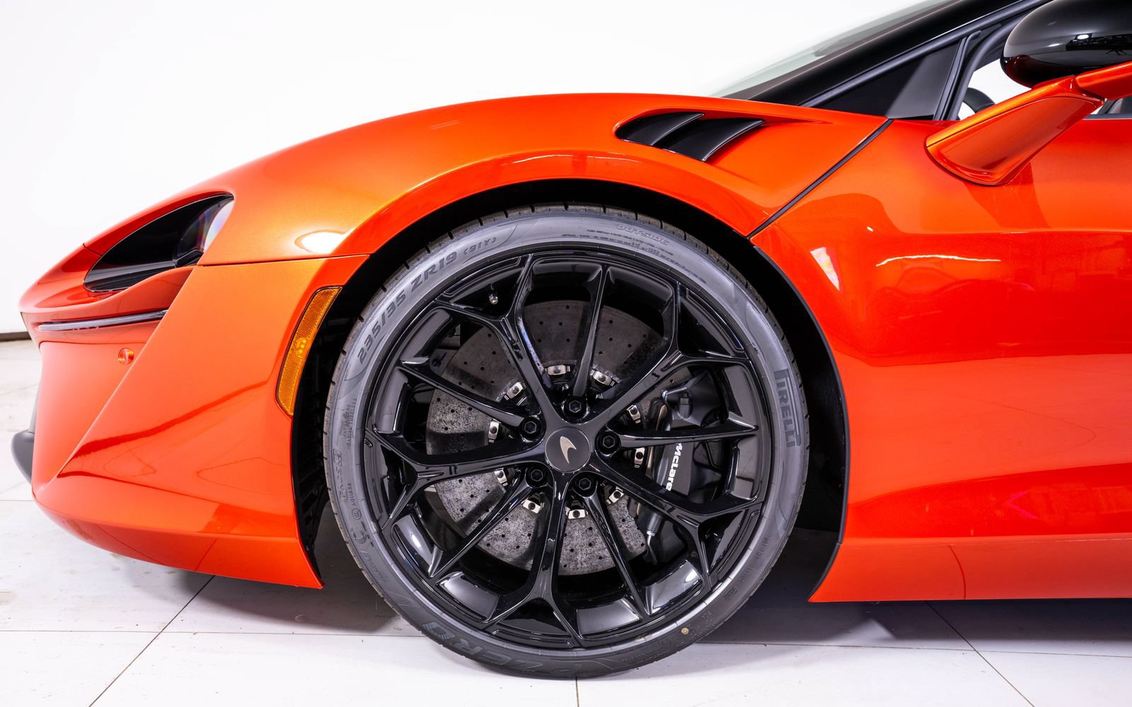 New 2026 McLaren Artura Spider RWD image 16