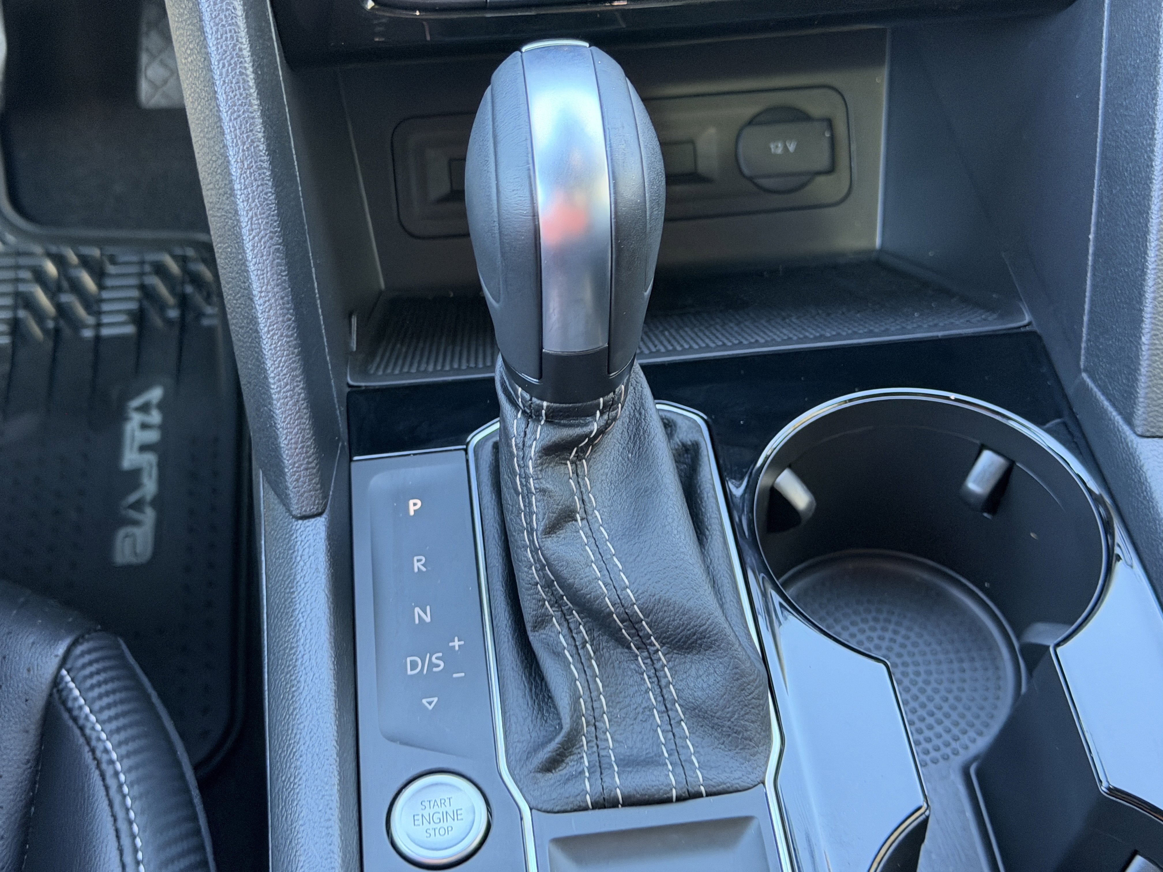 Used 2023 Volkswagen Atlas Cross Sport SE w/ Panoramic Sunroof Package image 28