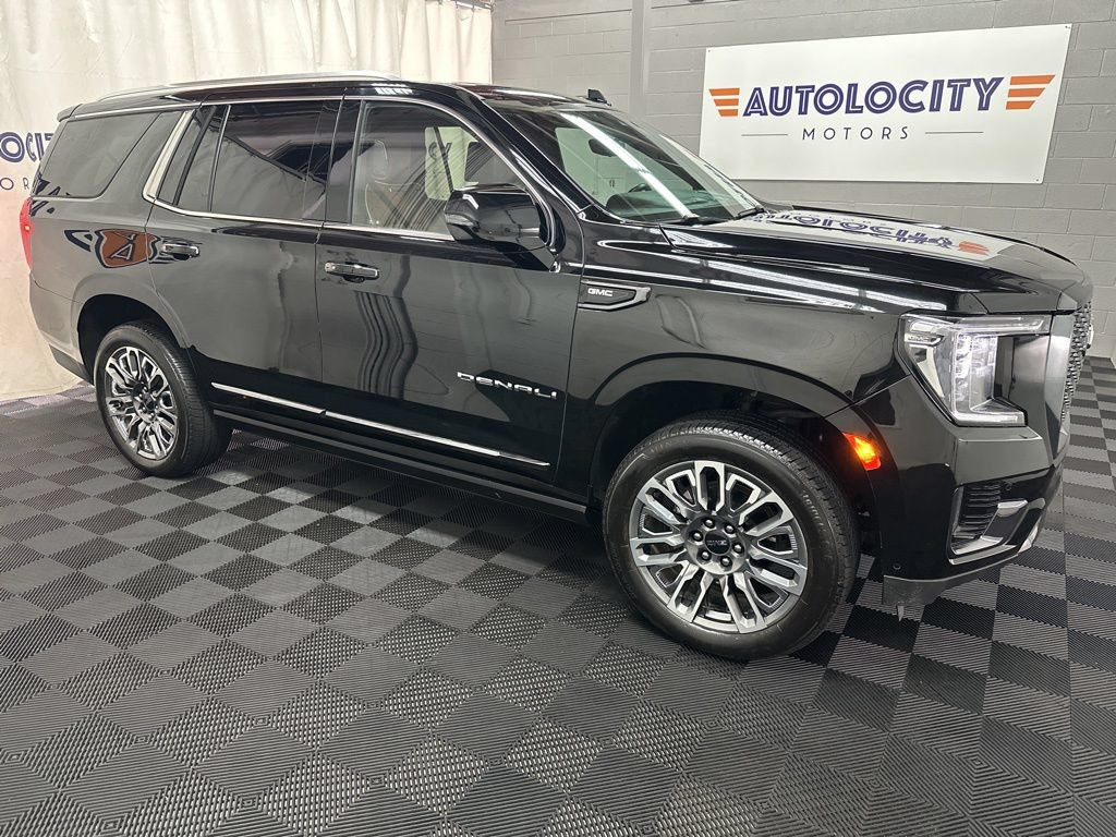Used 2024 GMC Yukon Denali Ultimate AWD/4WD image 2