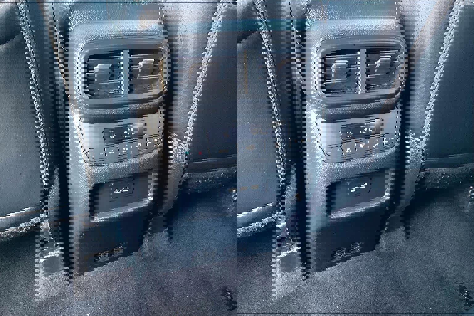 Used 2024 Honda Pilot EX-L image 34