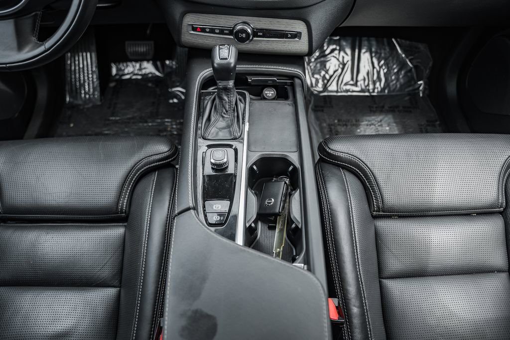 Used 2022 Volvo XC90 T6 Inscription w/ Climate Package image 26