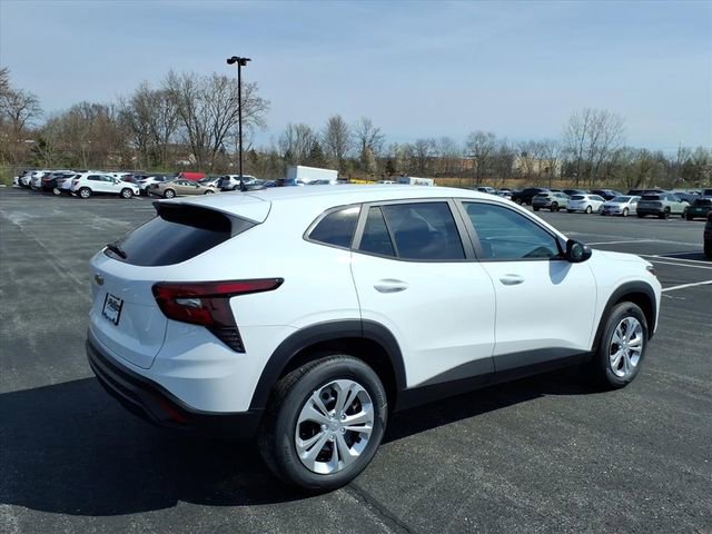 New 2026 Chevrolet Trax LS FWD image 3