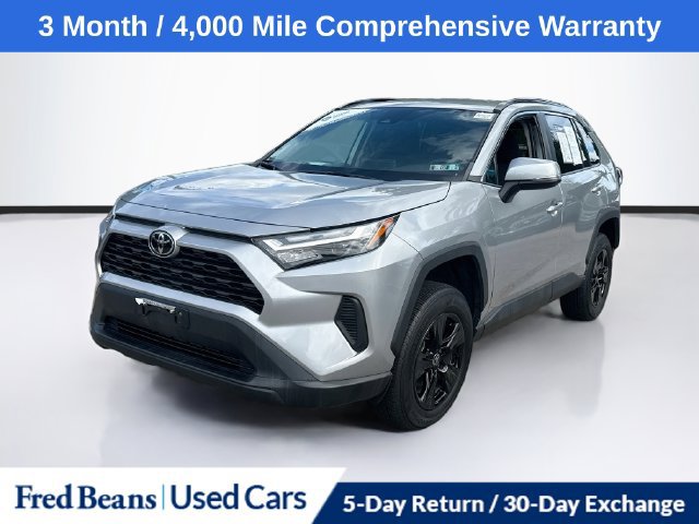 Used 2022 Toyota RAV4 XLE AWD/4WD image 3