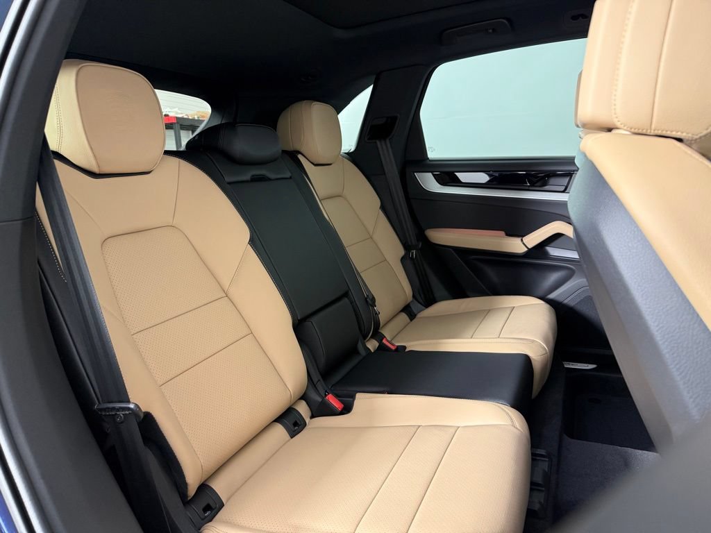 New 2026 Porsche Cayenne AWD/4WD image 18