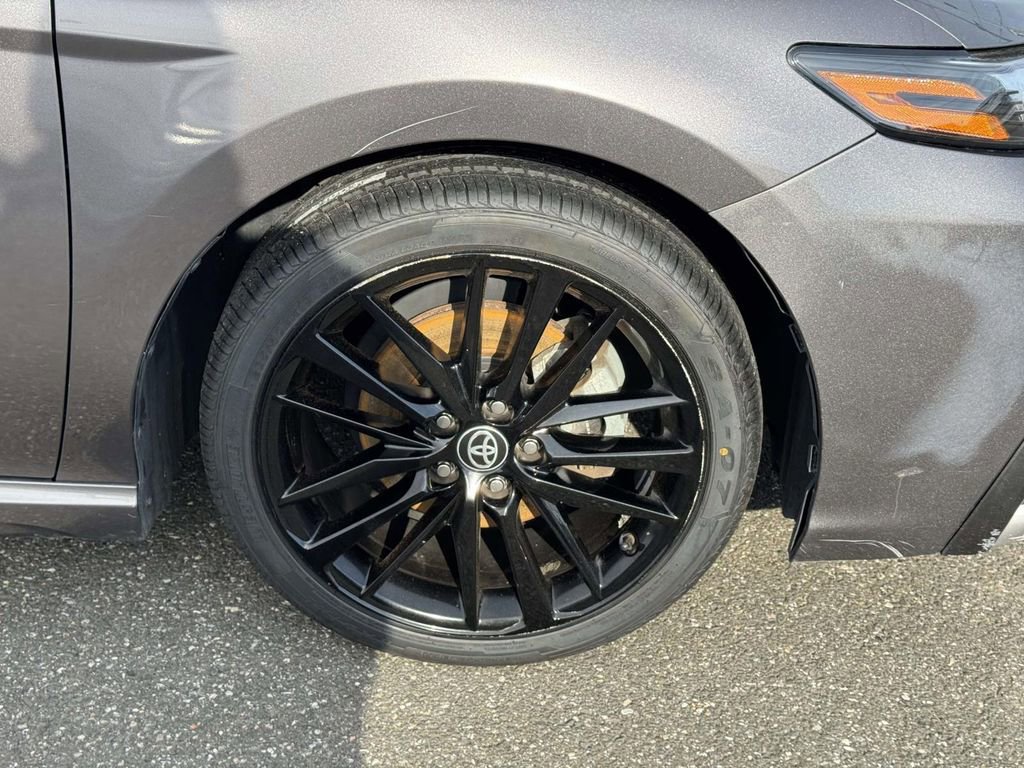 Used 2023 Toyota Camry XSE image 9