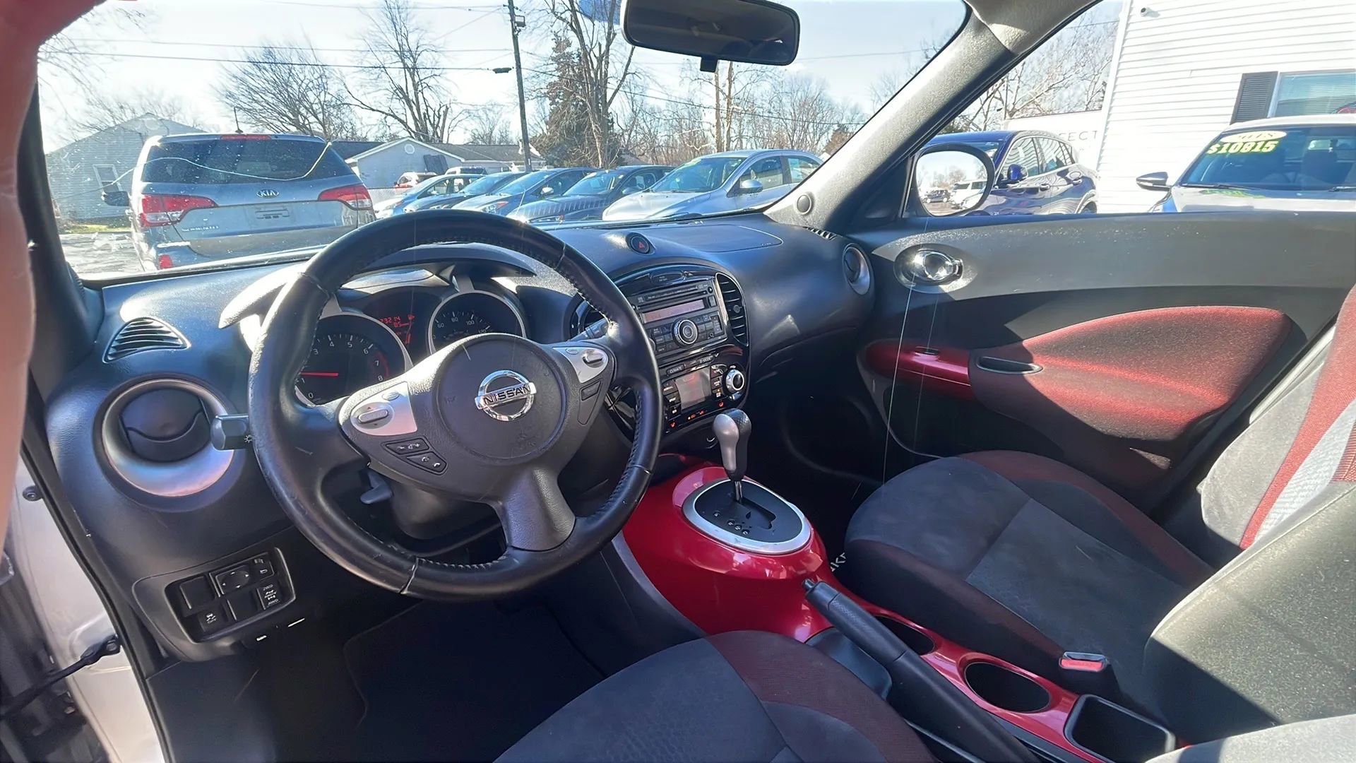 Used 2014 Nissan Juke SV image 15