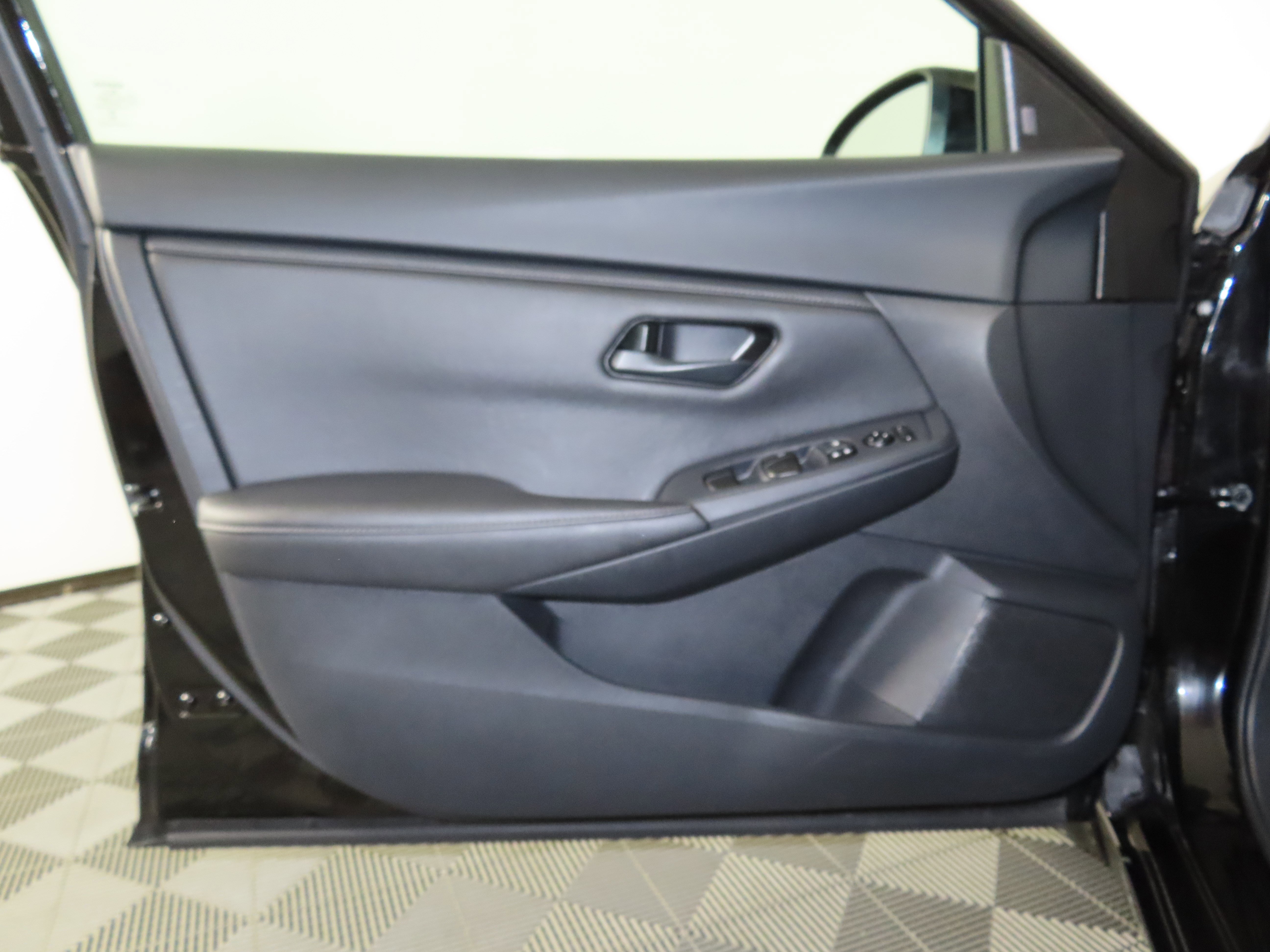 Certified 2025 Nissan Sentra S image 40