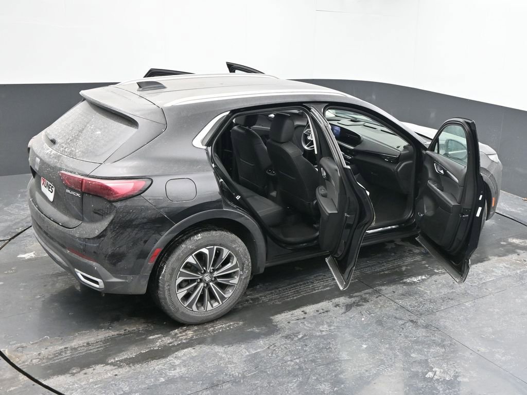 Used 2024 Buick Envision Preferred image 63