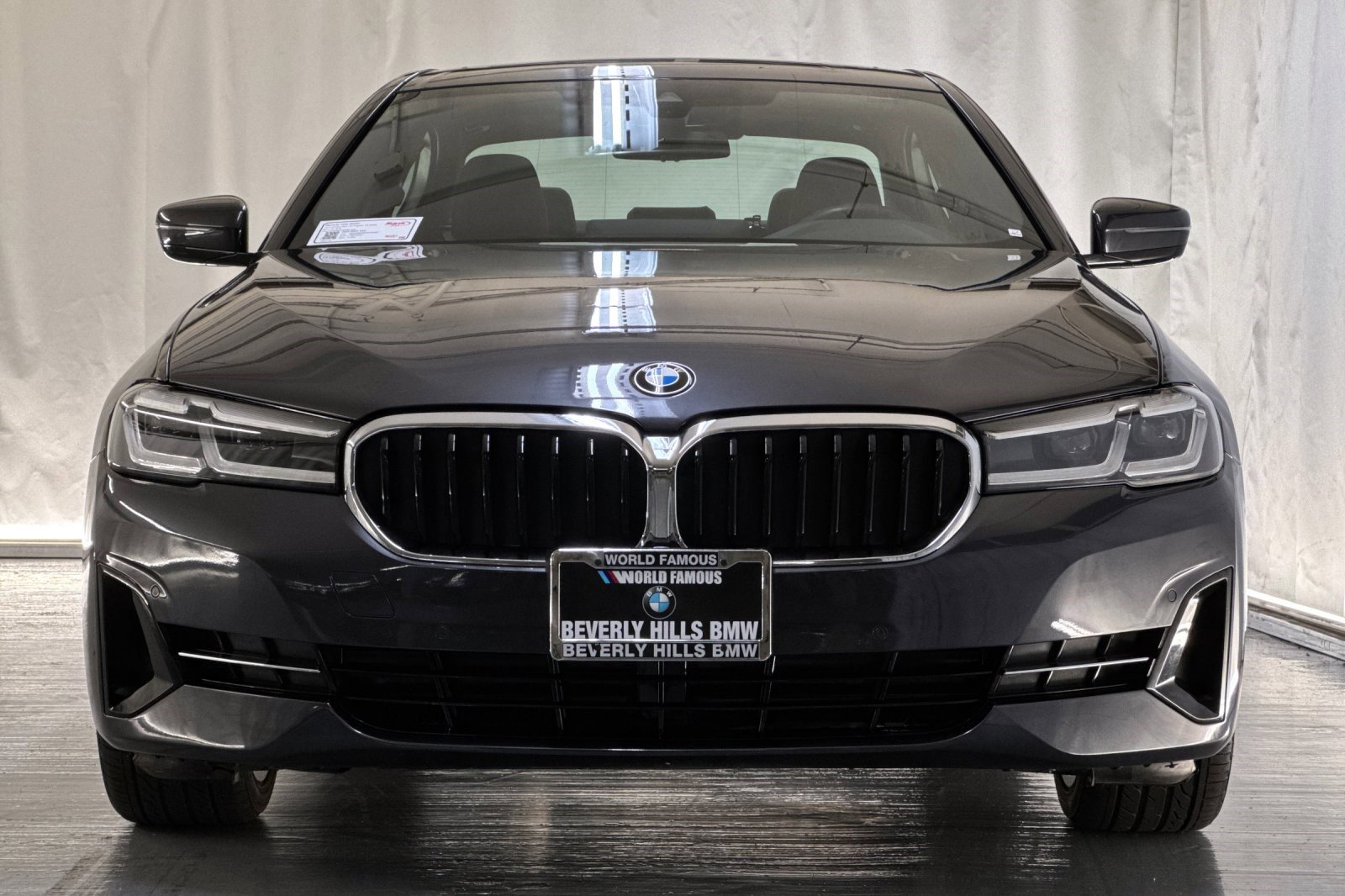 Used 2023 BMW 530i w/ Convenience Package image 5