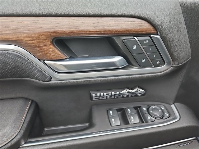 Used 2023 Chevrolet Silverado 1500 High Country w/ Technology Package image 23