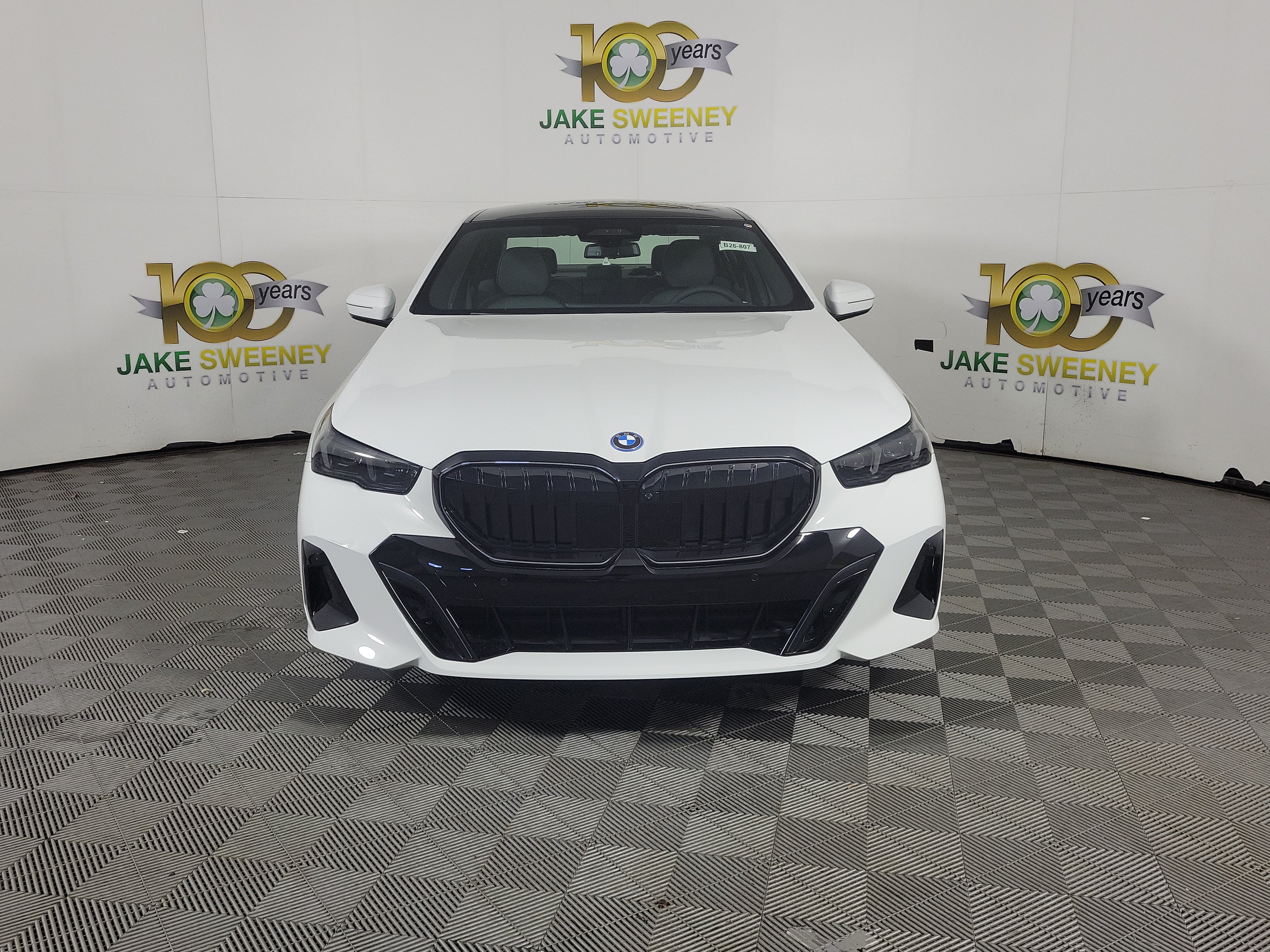 New 2026 BMW 550e xDrive w/ Executive Package AWD/4WD image 2
