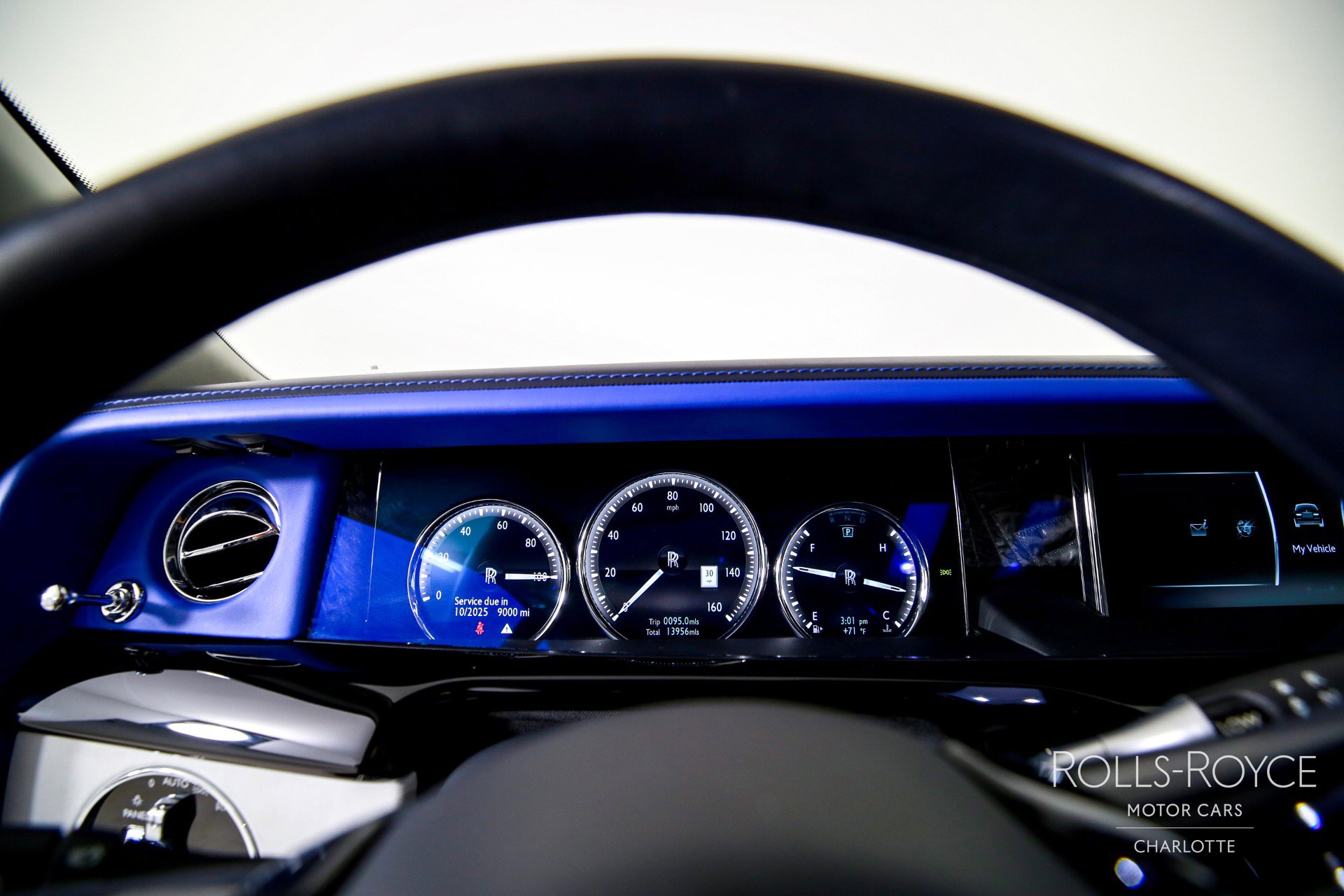 Used 2019 Rolls-Royce Phantom Sedan image 14