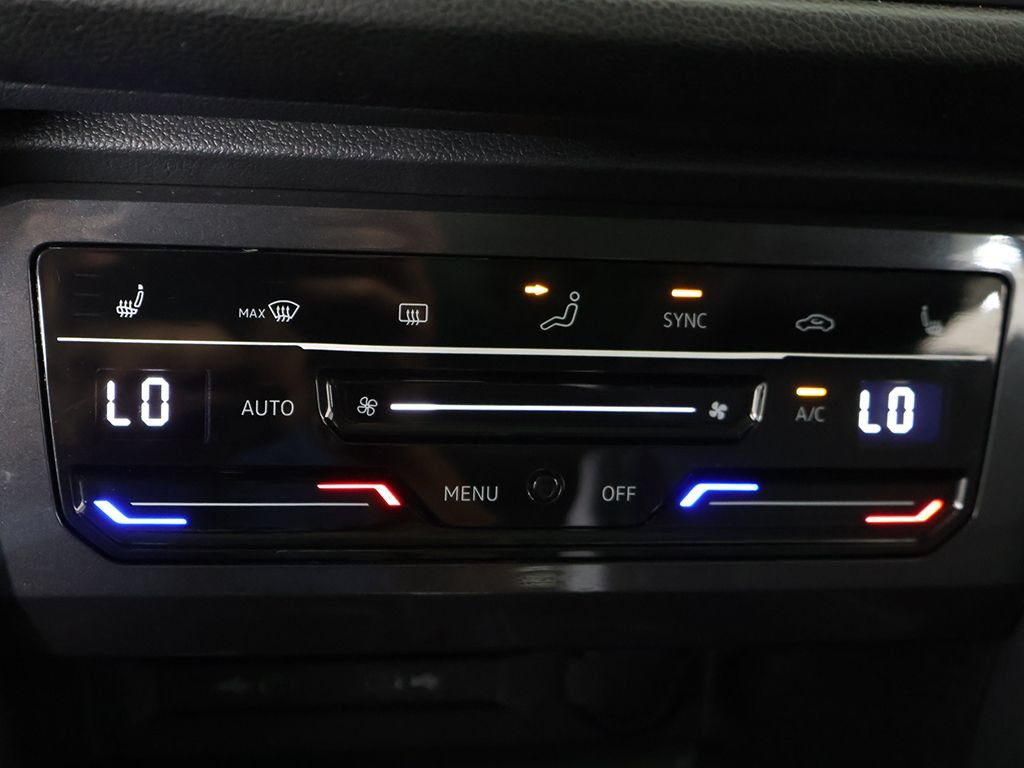 Used 2024 Volkswagen Tiguan SE FWD image 53