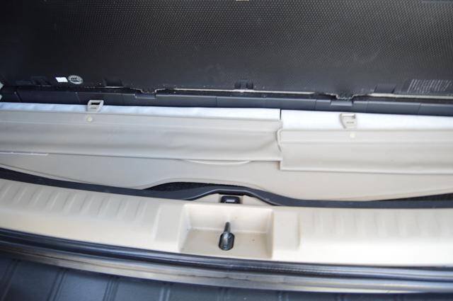 Used 2010 Toyota Highlander 4WD Hybrid w/ Extra Value Pkg 2 image 51