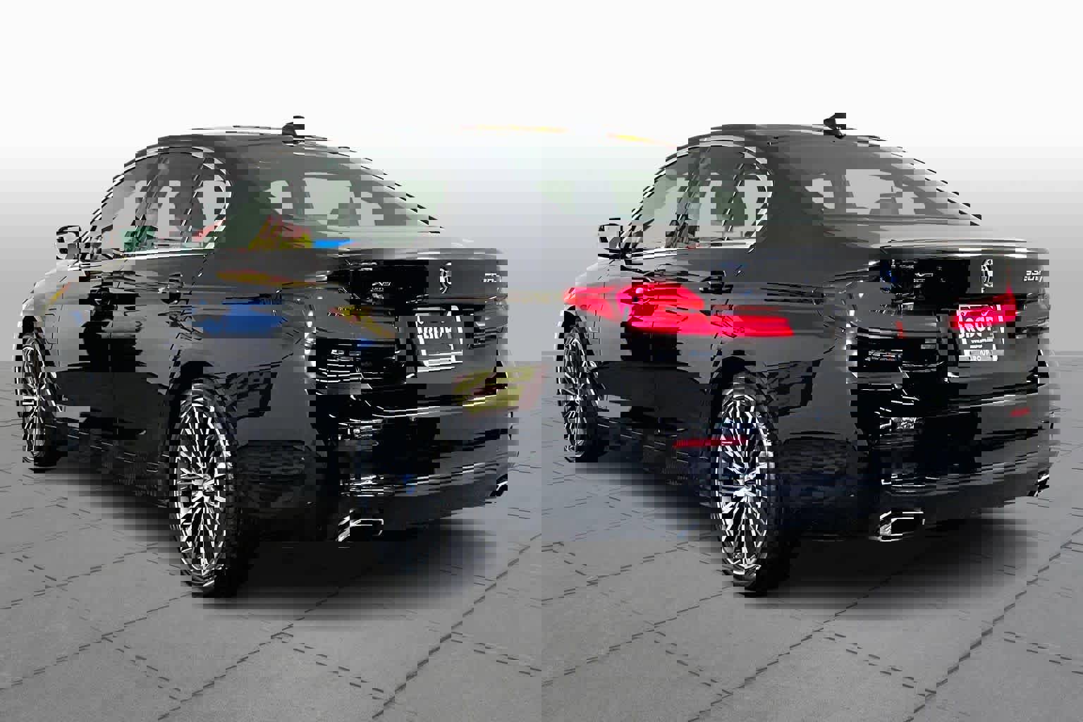 Used 2023 BMW 530e xDrive image 11