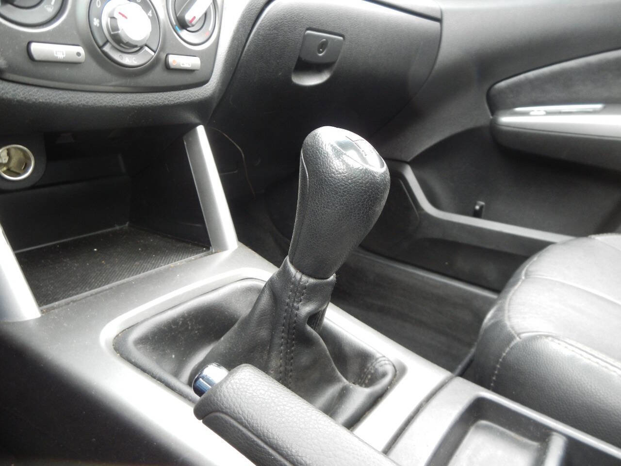 Used 2011 Subaru Forester 2.5X Premium w/ All-Weather Pkg image 41