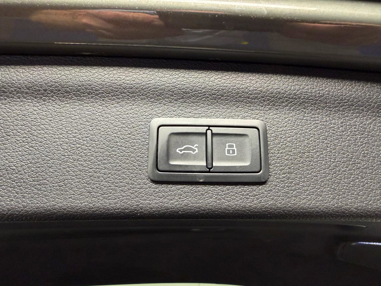 Used 2022 Audi Q3 2.0T Premium w/ Convenience Package image 31