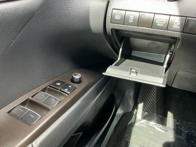Used 2023 Toyota Camry XLE w/ Navigation Package image 19