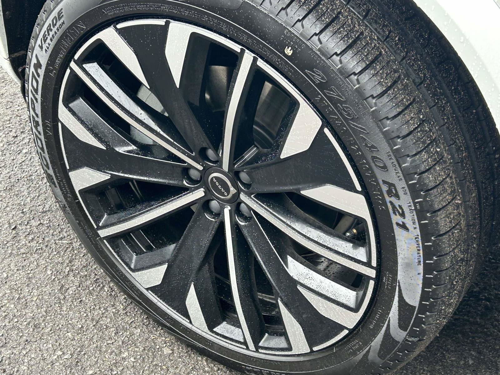 New 2026 Volvo XC90 B6 Ultra w/ Protection Package AWD/4WD image 9